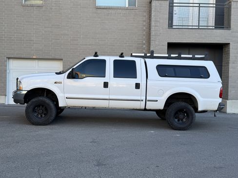 Used 1999 Ford F250 XLT image 2