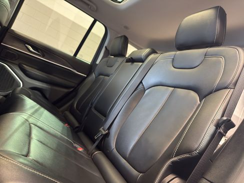 Used 2022 Jeep Grand Cherokee Limited 4xe AWD/4WD image 32