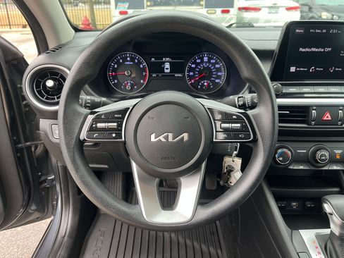 Used 2023 Kia Forte LXS image 29