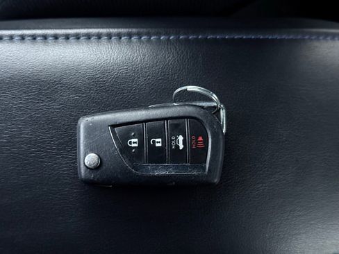 Used 2020 Toyota Corolla SE image 41