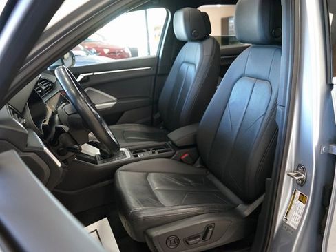 Used 2021 Audi Q3 2.0T Premium image 2