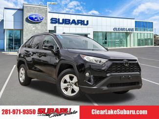 Used 2021 Toyota RAV4 XLE FWD video 1