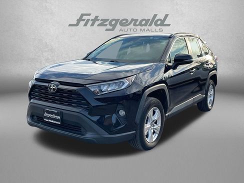 Used 2021 Toyota RAV4 XLE w/ Convenience Package image 2