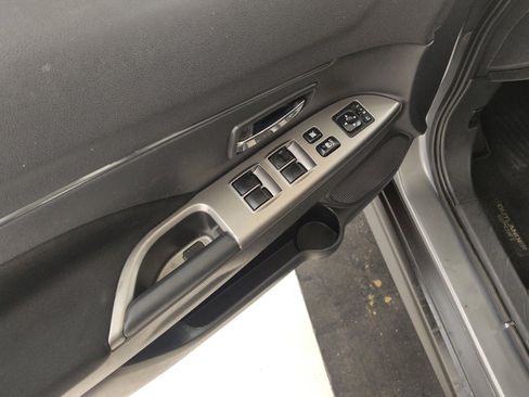 Used 2020 Mitsubishi Outlander Sport SE AWD/4WD image 27