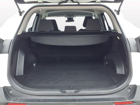 Used 2022 Toyota RAV4 XLE FWD image 10