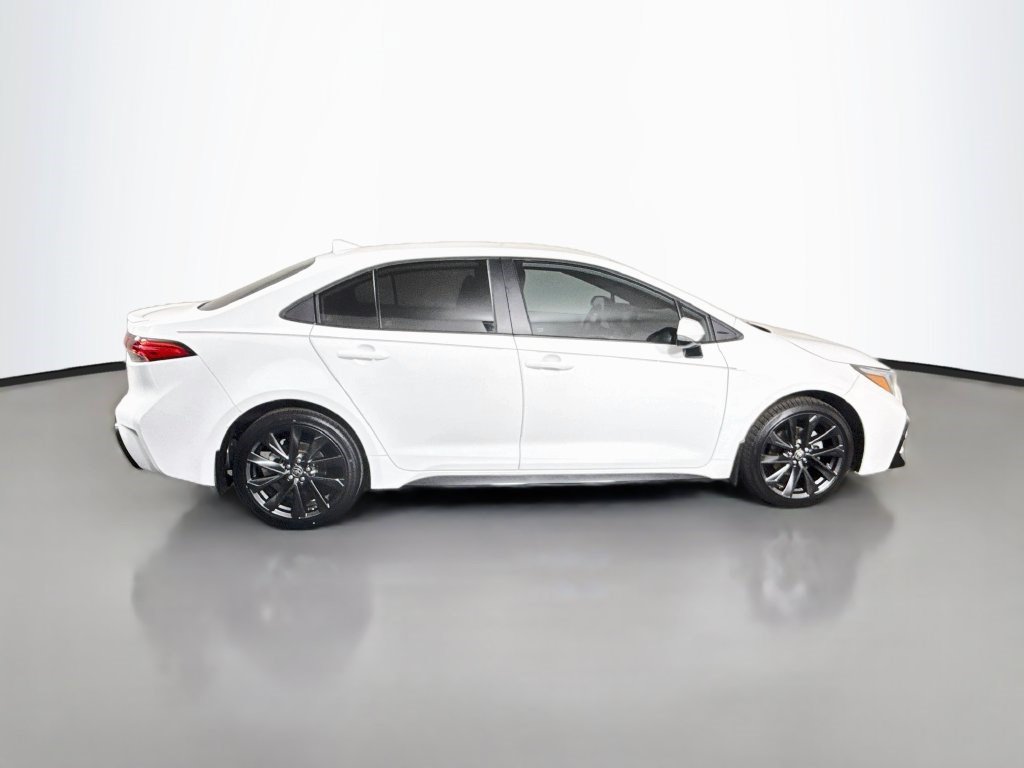 Used 2026 Toyota Corolla SE FWD image 11