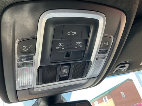 Used 2022 RAM 2500 Laramie AWD/4WD image 15