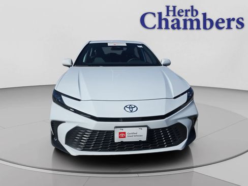Used 2025 Toyota Camry SE FWD image 10