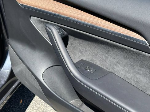 Used 2023 Tesla Model 3 Standard Range RWD image 19