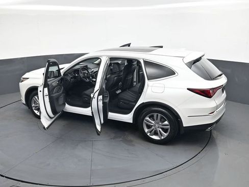 Used 2023 Acura MDX FWD image 40