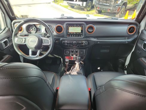 Used 2022 Jeep Gladiator Mojave w/ LED Lighting Group AWD/4WD image 16