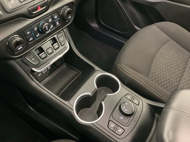 Used 2019 GMC Terrain SLE w/ Driver Convenience Package AWD/4WD image 12