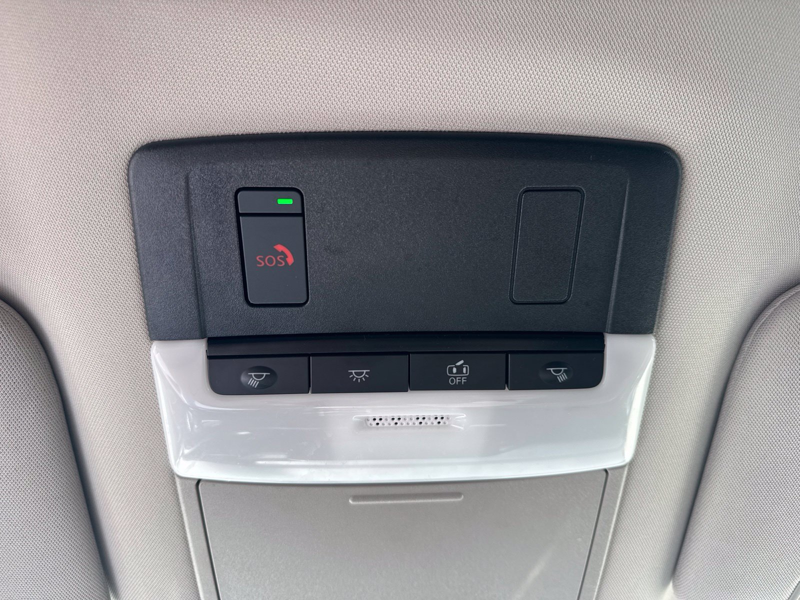 Used 2025 Nissan Pathfinder SL AWD/4WD image 33