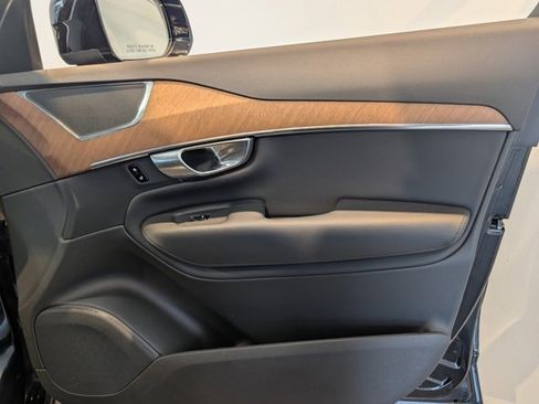 Used 2023 Volvo XC90 B5 Plus w/ Protection Package Premier image 29