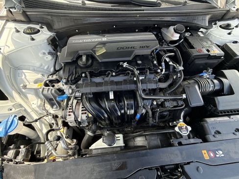 Certified 2025 Hyundai Elantra Sport FWD image 27