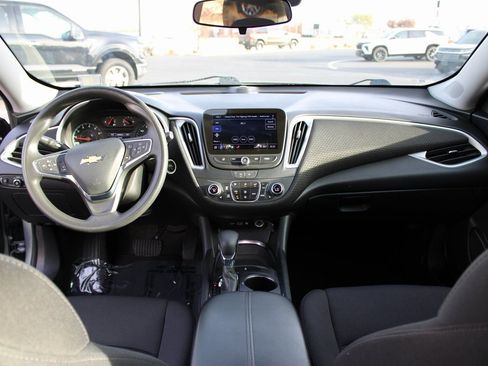 Used 2023 Chevrolet Malibu LT FWD image 14