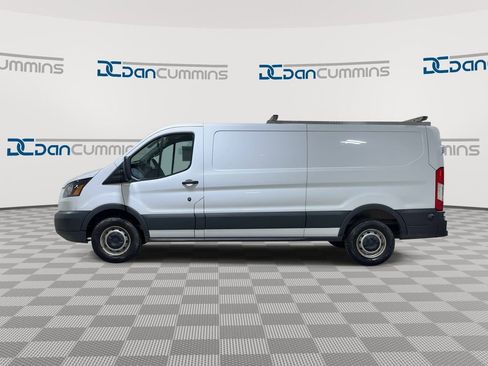 Used 2017 Ford Transit 250 148 Low Roof RWD image 5