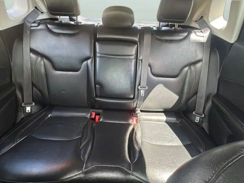 Used 2018 Jeep Compass Limited w/ Navigation Group FWD image 19