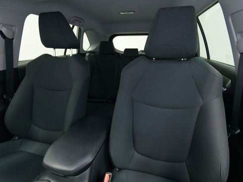 Used 2020 Toyota RAV4 LE image 12