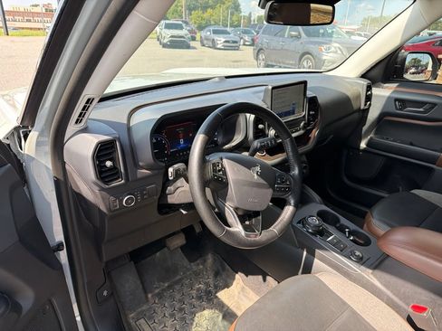 Used 2021 Ford Bronco Sport Outer Banks AWD/4WD image 4