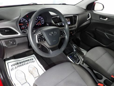 Used 2021 Hyundai Accent SE image 10