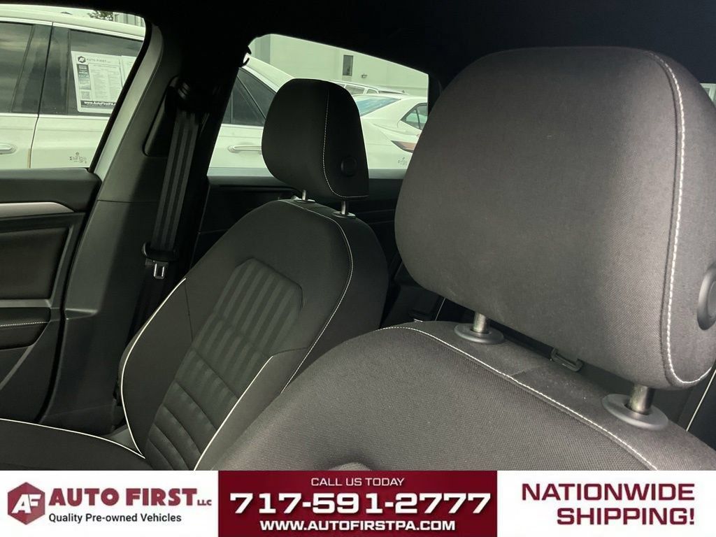 Used 2023 Volkswagen Jetta Sport FWD image 10