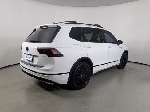 Used 2021 Volkswagen Tiguan SE R-Line image 8