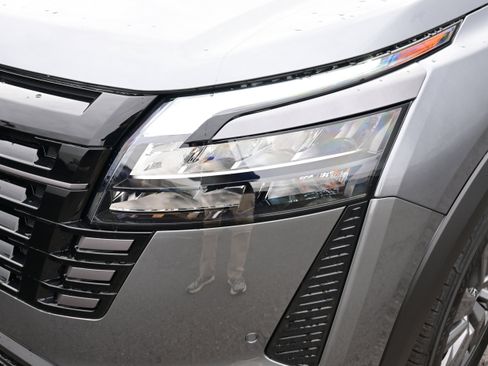 New 2026 Nissan Pathfinder SV image 12