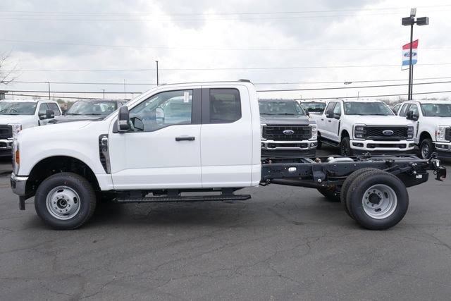 New 2026 Ford F350 XL w/ XL Chrome Package AWD/4WD image 6
