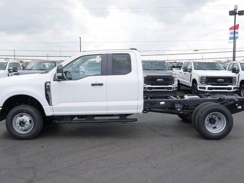 New 2026 Ford F350 XL w/ XL Chrome Package AWD/4WD image 6
