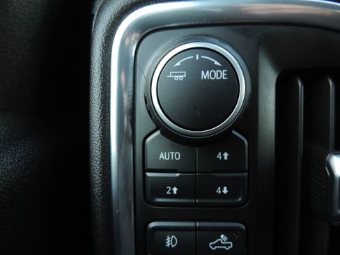 Used 2022 Chevrolet Silverado 1500 LT Trail Boss AWD/4WD image 26