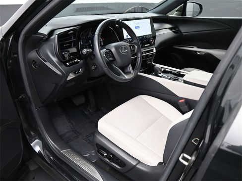 Used 2023 Lexus RX 350 Premium Plus image 2