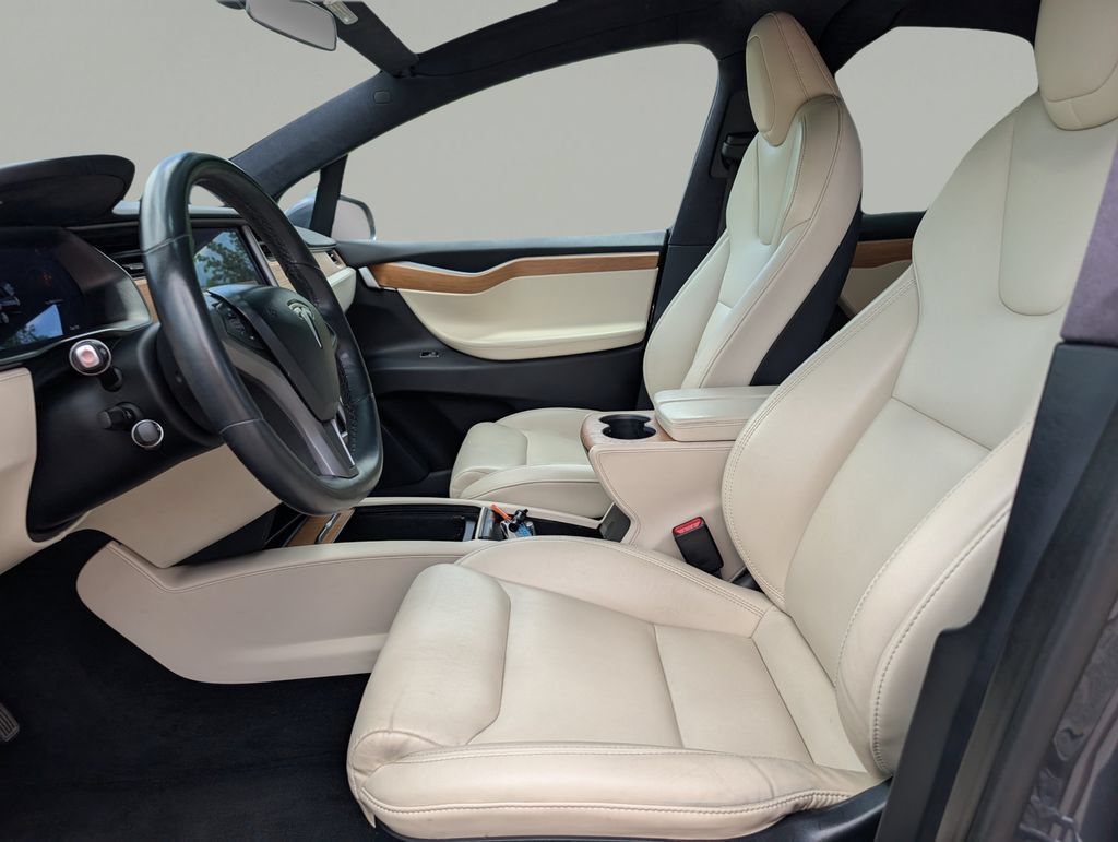Used 2020 Tesla Model X Long Range AWD/4WD image 18