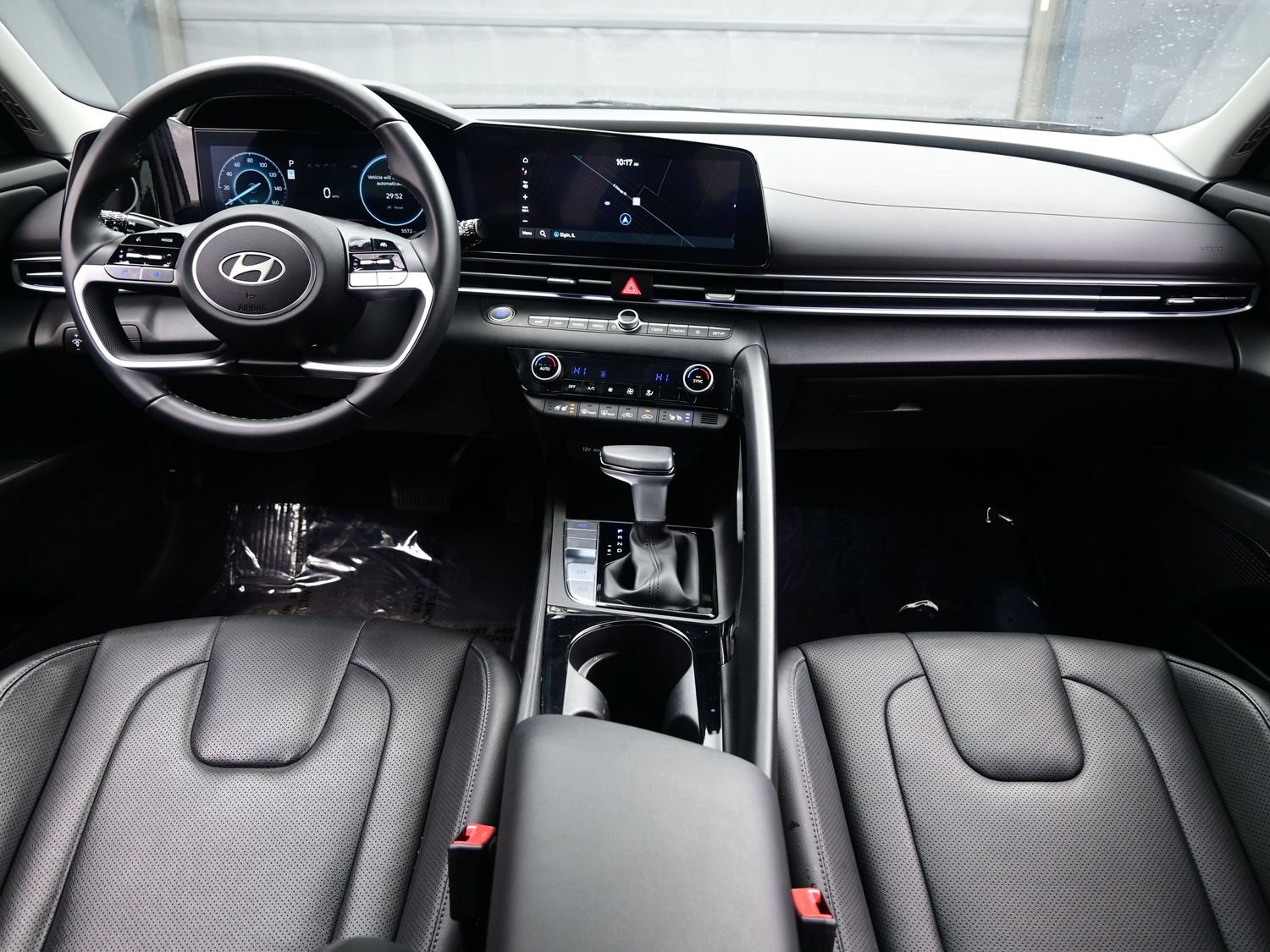 Certified 2025 Hyundai Elantra Limited FWD image 16