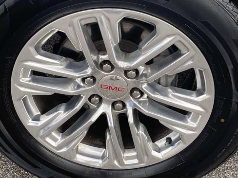 Used 2022 GMC Yukon SLT w/ SLT Premium Package image 30