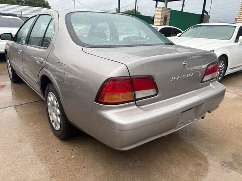 Used 1999 Nissan Maxima SE FWD image 5