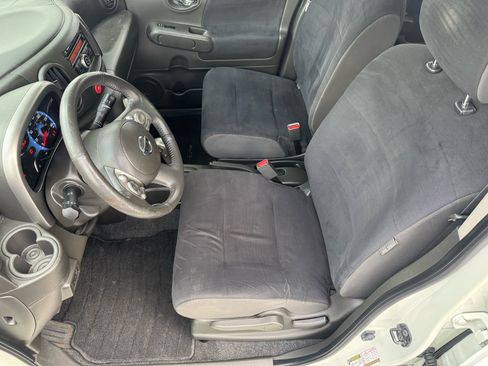Used 2010 Nissan Cube 1.8 S w/ Interior Designer Pkg image 8