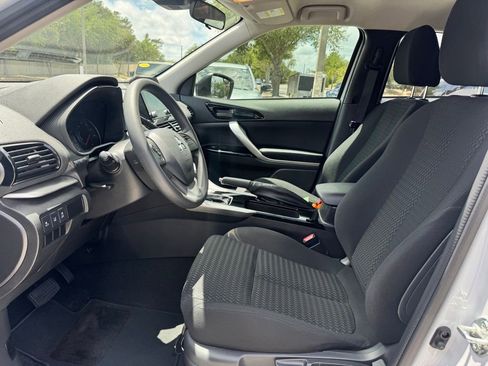 Used 2025 Mitsubishi Eclipse Cross LE AWD/4WD image 8