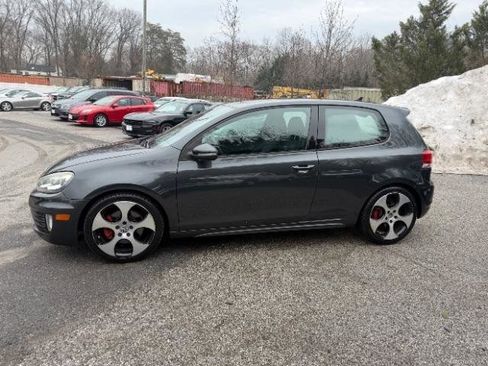 Used 2010 Volkswagen GTI 2-Door image 2