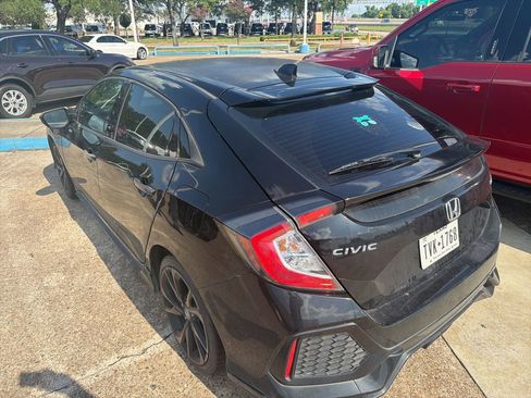 Used 2018 Honda Civic Sport image 16
