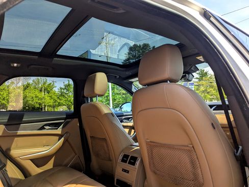 Used 2023 Jaguar F-PACE S image 45