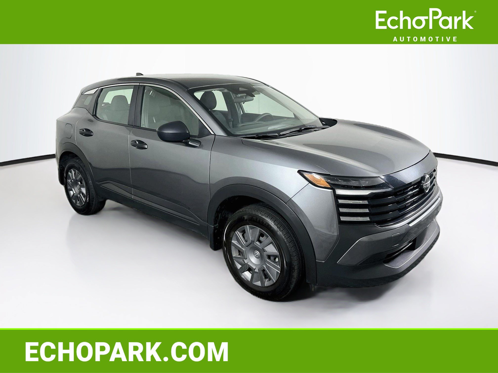 Used 2025 Nissan Kicks S FWD image 1