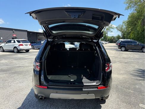 Used 2019 Land Rover Discovery Sport SE AWD/4WD image 49