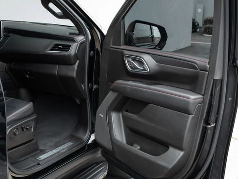 Used 2023 Chevrolet Tahoe RST w/ Luxury Package AWD/4WD image 18
