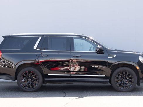 Used 2021 GMC Yukon Denali w/ LPO, Illumination Package AWD/4WD image 32