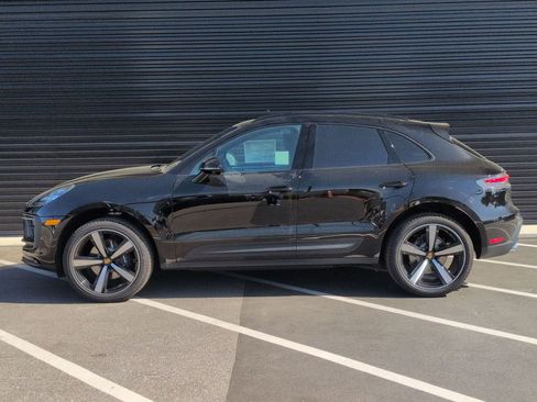 New 2026 Porsche Macan image 2