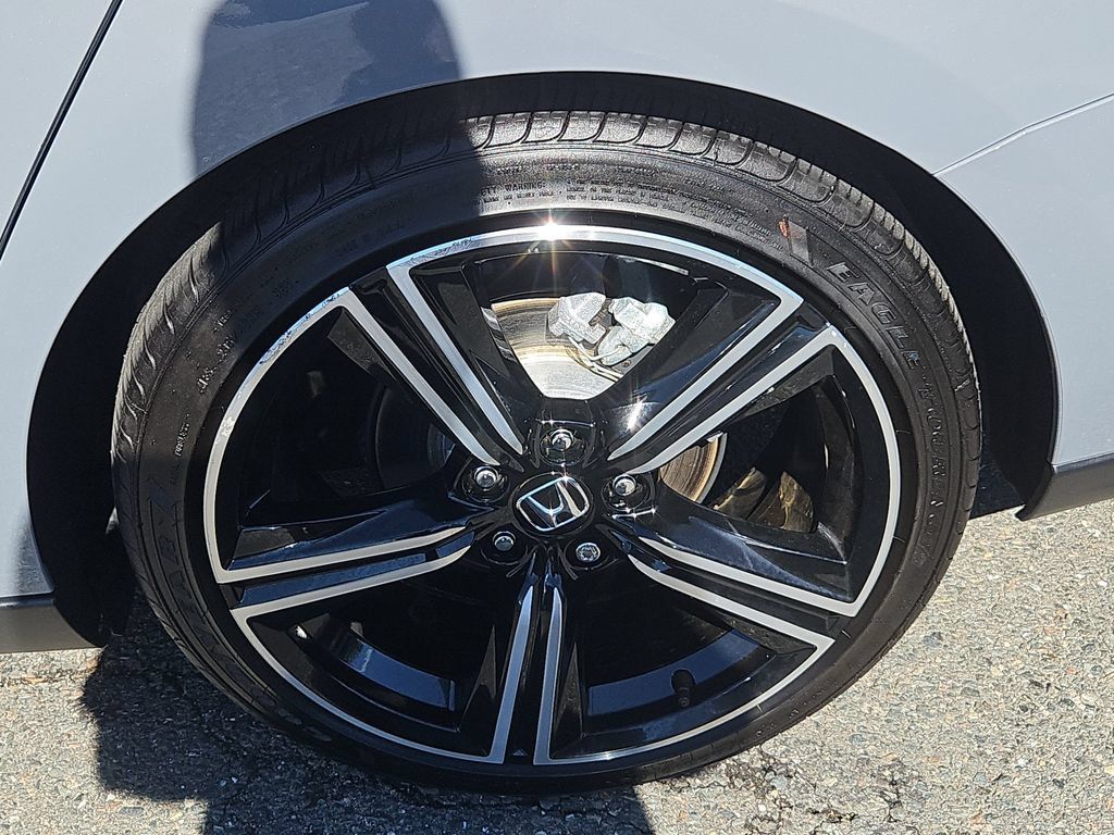 Used 2025 Honda Accord Sport image 8