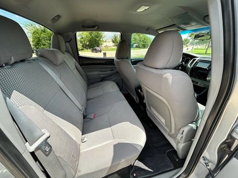 Used 2014 Toyota Tacoma PreRunner image 13