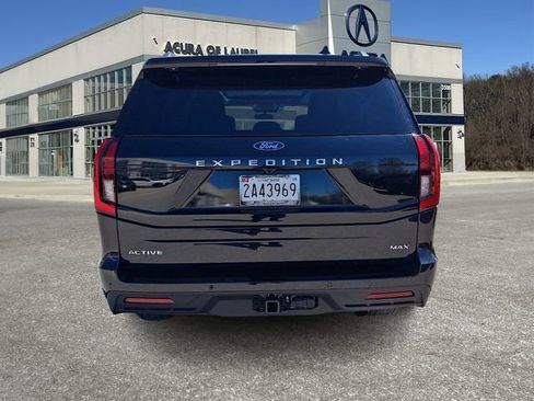Used 2025 Ford Expedition Max Active AWD/4WD image 5
