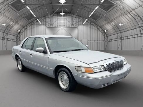 Used 2002 Mercury Grand Marquis LSE RWD image 7